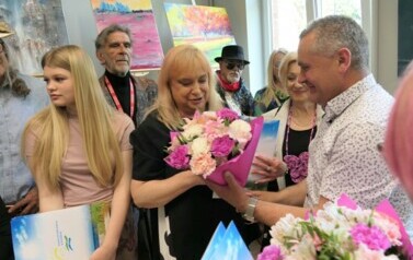 P1216374