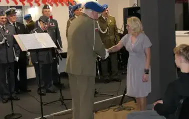 P1283257